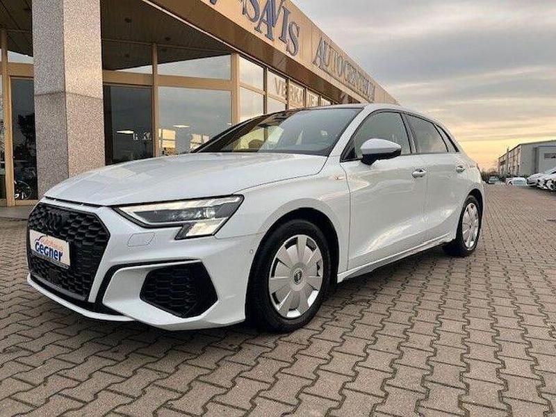 Gebraucht Audi A3 S-Line 150 PS (110 kW) 2023 Weiß Limousine