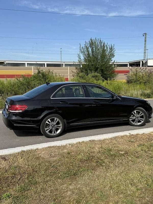 Gebraucht Mercedes E200 136 PS (100 kW) 2014 Schwarz Limousine