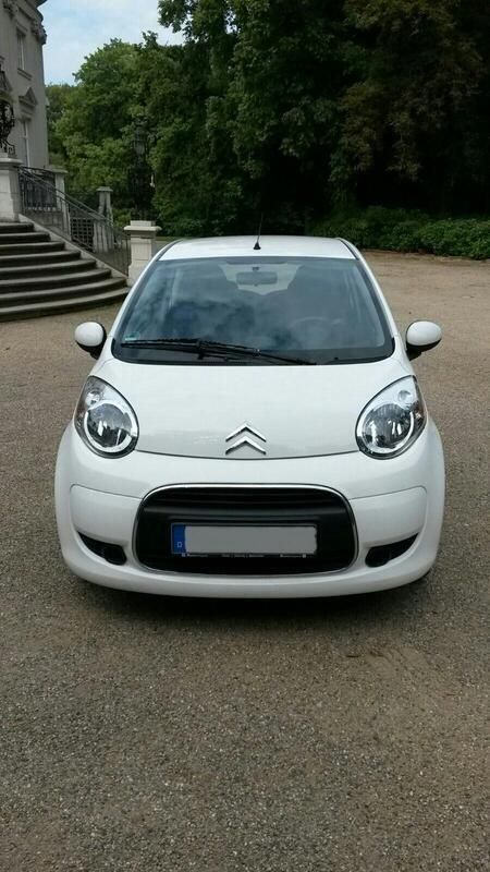 Weiß Gebraucht 2011 Citroën C1 Kleinwagen | 4.250 € (Etwas zu teuer) - Bild 1/4