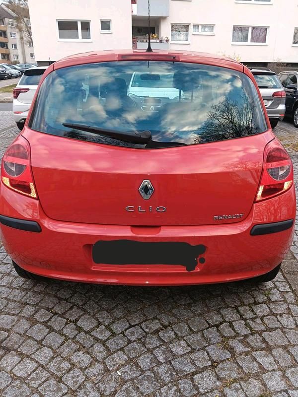 Gebraucht Renault Clio II 88 PS (64 kW) 2006 Rot Kleinwagen