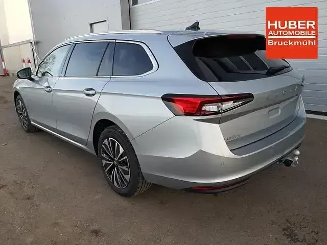 Neu Skoda Superb Selection 193 PS (141 kW) 2025 Andere Kombi