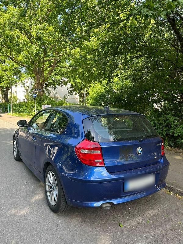 Gebraucht BMW 118 Coupé 143 PS (105 kW) 2010 Blau Coupé