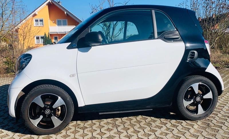 Gebraucht Smart ForTwo Coupé 60 kW (82 PS) 2022 Weiß Coupé