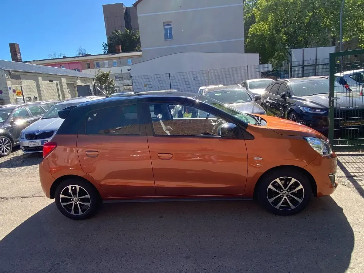 Gebraucht Mitsubishi Space Star Diamant Edition 80 PS (58 kW) 2017 Orange Kleinwagen