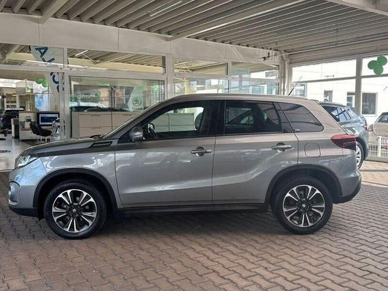 Gebraucht Suzuki Vitara Comfort+ 129 PS (94 kW) 2023 Grau SUV