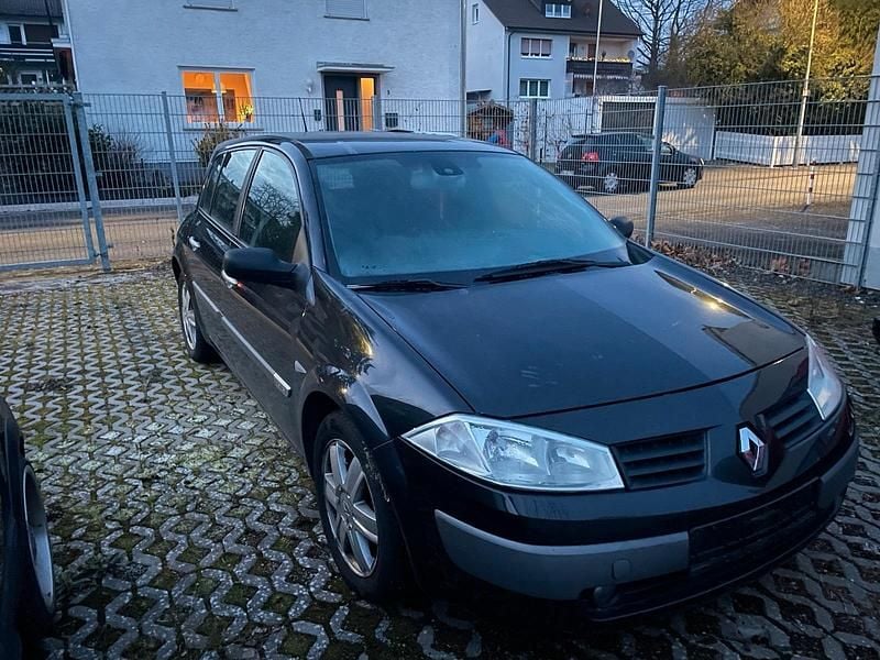 Schwarz Gebraucht 2004 Renault Mégane II Limousine | 1.000 € (Superpreis) - Bild 1/4