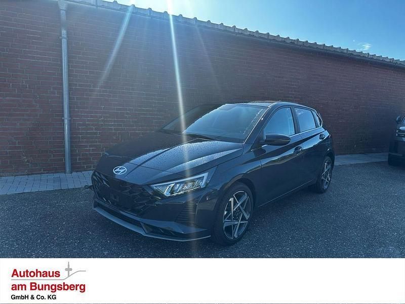 Grau Neu 2025 Hyundai i20 Prime Limousine | 27.490 € (Teuer) - Bild 1/3