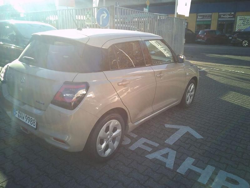 Gebraucht Suzuki Swift Comfort 83 PS (61 kW) 2023 Beige Kleinwagen