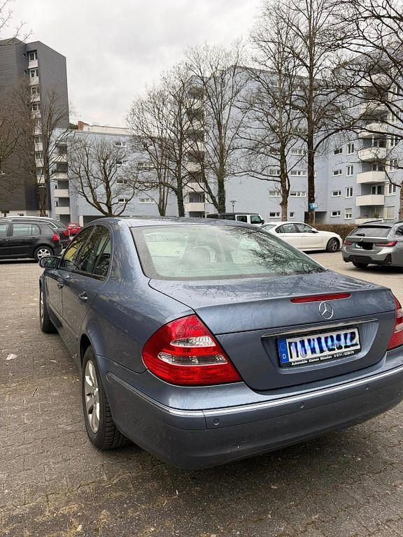 Gebraucht Mercedes E320 224 PS (164 kW) 2003 Blau Limousine