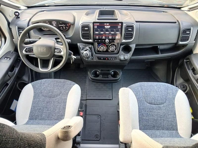 Gebraucht Weinsberg CaraSuite 140 PS (102 kW) 2025 Lanzarote grau Van