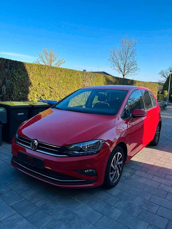 Rot Gebraucht 2019 VW Golf VII Kombi | 13.500 € (Guter Preis) - Bild 1/4