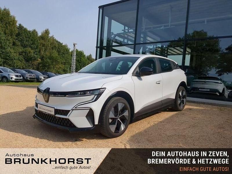 Weiss Gebraucht 2022 Renault Mégane IV Limousine | 17.990 € - Bild 1/3