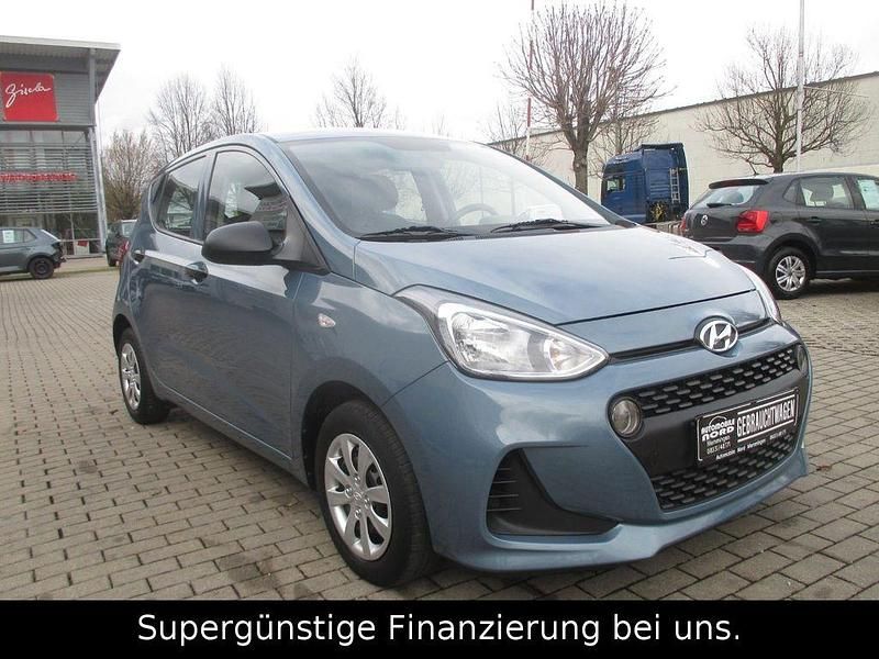 Gebraucht Hyundai i10 Classic 67 PS (49 kW) 2017 Blau Kleinwagen