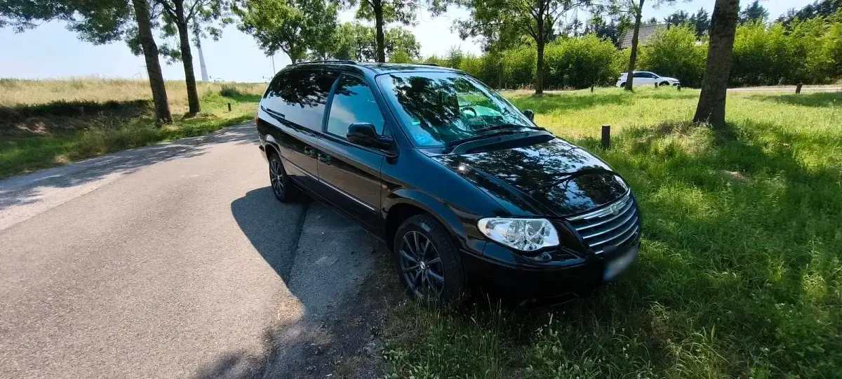 Gebraucht Chrysler Grand Voyager 150 PS (110 kW) 2004 Schwarz Van / Kleinbus