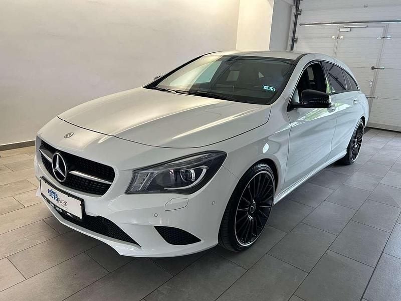 Gebraucht Mercedes CLA180 122 PS (89 kW) 2015 Calcitweiss  unilack Limousine