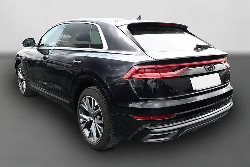 Gebraucht Audi Q8 286 PS (210 kW) 2021 Schwarz SUV