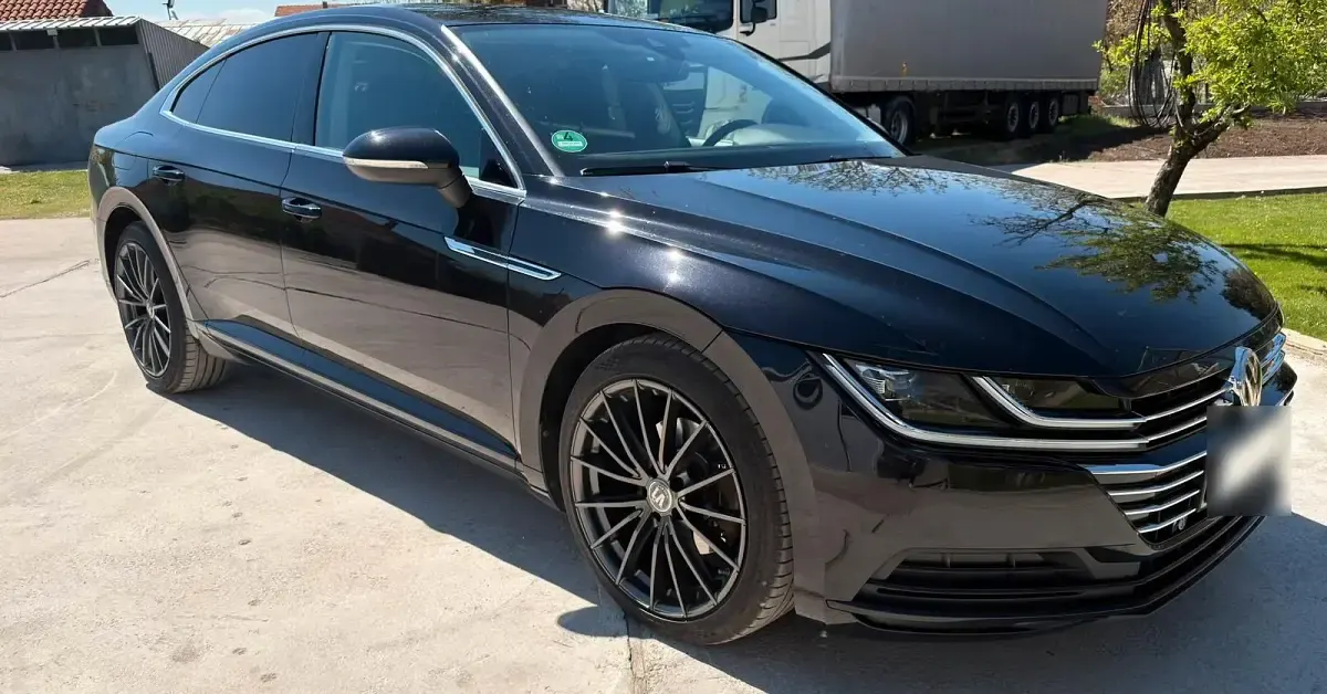 Gebraucht VW Arteon 150 PS (110 kW) 2018 Schwarz Kleinwagen
