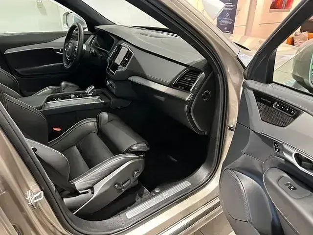 Gebraucht Volvo XC90 Ultimate 235 PS (172 kW) 2023 Beige SUV