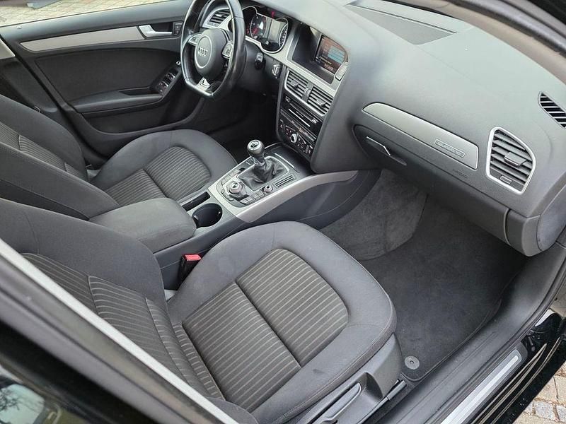 Gebraucht Audi A4 Ambiente 245 PS (180 kW) 2014 Schwarz Limousine