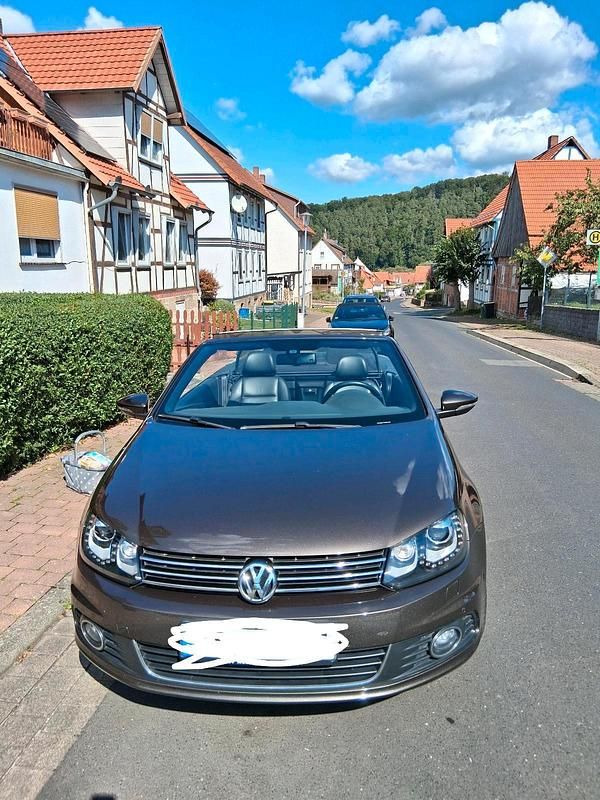 Usata VW Eos 140 CV (102 kW) 2012 Marrone Cabrio
