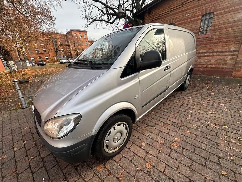 Silber Gebraucht 2008 Mercedes Vito Van | 5.990 € (Fairer Preis) - Bild 1/4