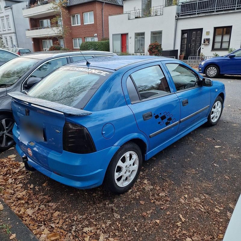 Gebraucht 2001 Opel Astra Limousine | 300 € (Guter Preis) - Bild 1/4