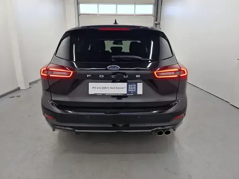 Używany Ford Focus ST-Line 125 KM (91 kW) 2024 Czarny Kombi