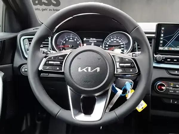 Neu Kia Ceed 150 PS (110 kW) 2025 (h8g) dark penta metal m Kleinwagen