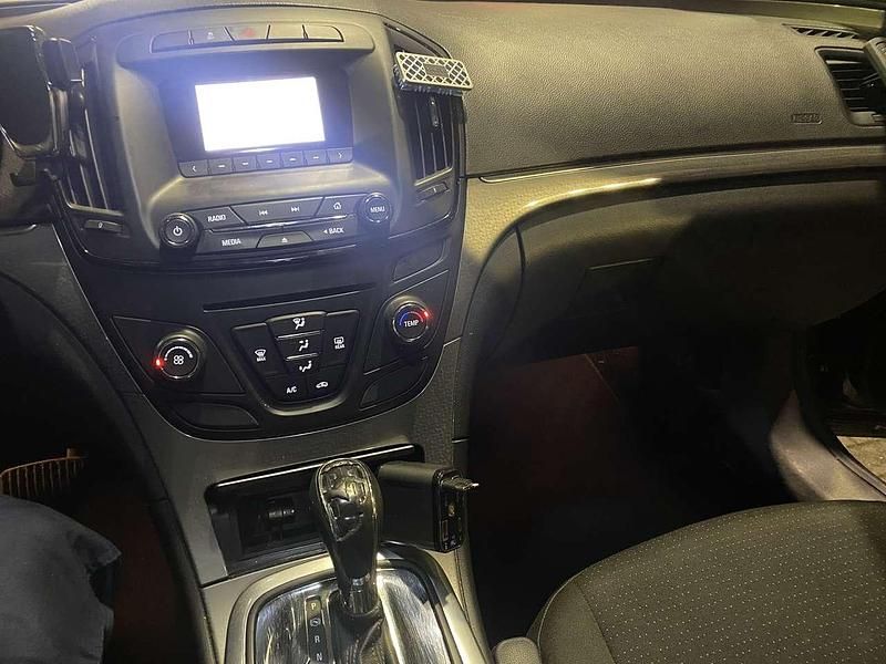 Gebraucht Opel Insignia Selection 136 PS (100 kW) 2016 Schwarz Kombi