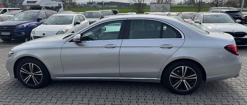 Gebraucht Mercedes E220 194 PS (142 kW) 2019 Iridiumsilber Limousine