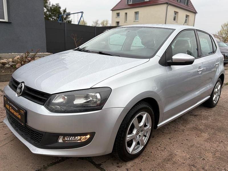 Używany VW Polo Style 90 KM (66 kW) 2012 Srebrny Hatchback