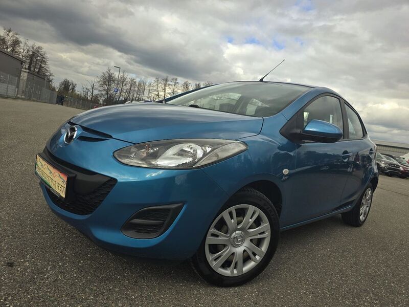 Blau Gebraucht 2011 Mazda 2 Limousine | 3.850 € (Fairer Preis) - Bild 1/4