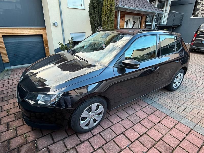 Gebraucht Skoda Fabia 75 PS (55 kW) 2016 Schwarz Kleinwagen