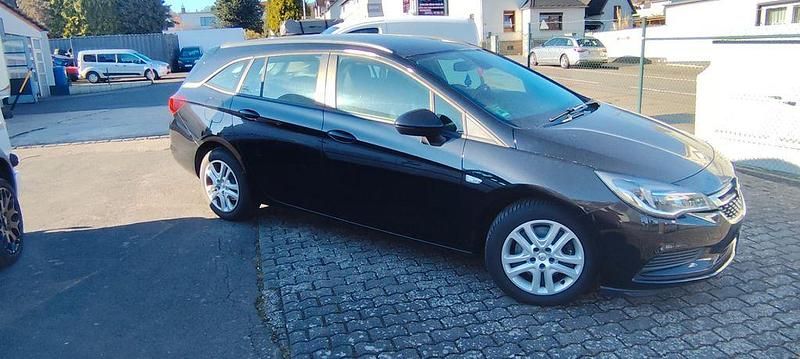 Gebraucht Opel Astra Edition 136 PS (100 kW) 2018 Schwarz Kombi