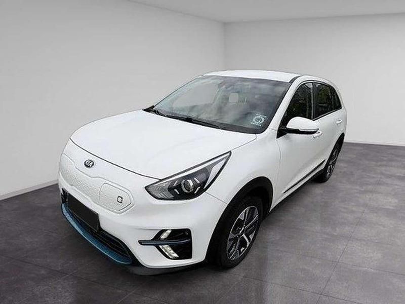 Weiß Gebraucht 2020 Kia e-Niro SUV | 17.999 € (Fairer Preis) - Bild 1/3