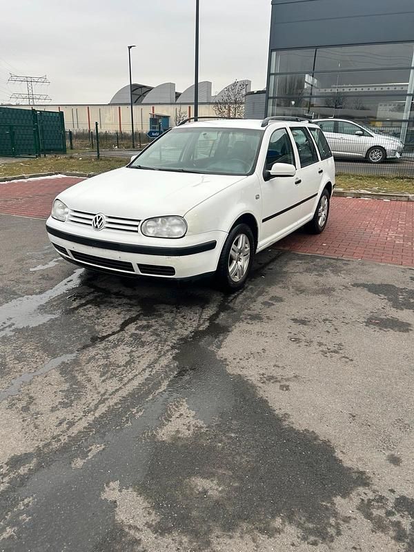Second-hand VW Golf IV 101 CP (74 kW) 2005 Alb Break