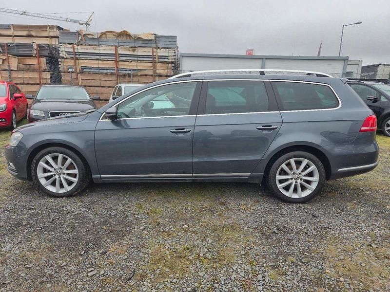 Gebraucht VW Passat Highline 140 PS (102 kW) 2011 Grau Kombi