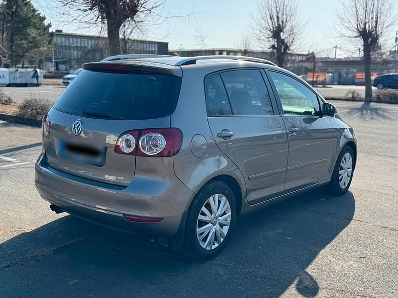 Gebraucht VW Golf VI 122 PS (89 kW) 2010 Braun Kleinwagen