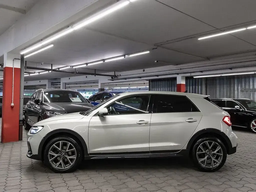Gebraucht Audi A1 Ambiente 110 PS (80 kW) 2023 Silber SUV