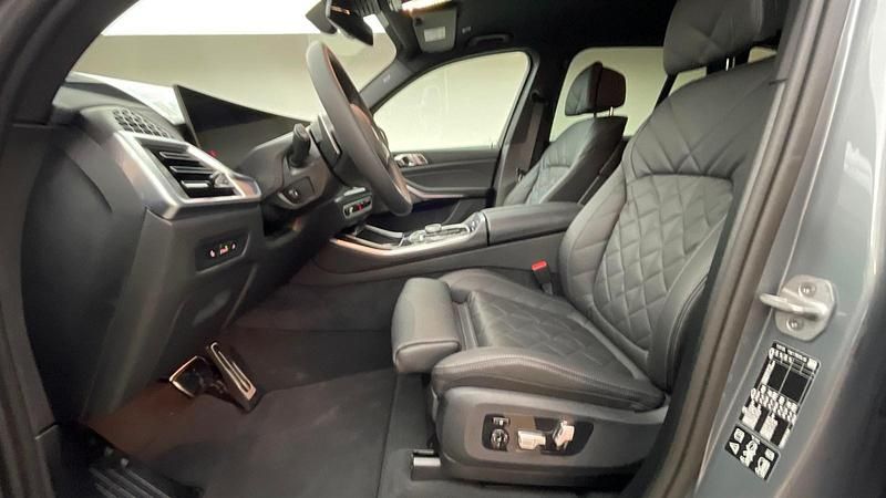 Neu BMW X5 Efficient Dynamics 340 PS (250 kW) 2026 Skyscraper grau metallic SUV