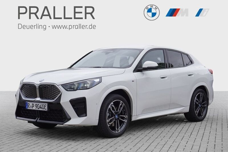 Alpinweiß uni Gebraucht 2025 BMW iX2 M Sport SUV | 49.850 € (Superpreis) - Bild 1/4
