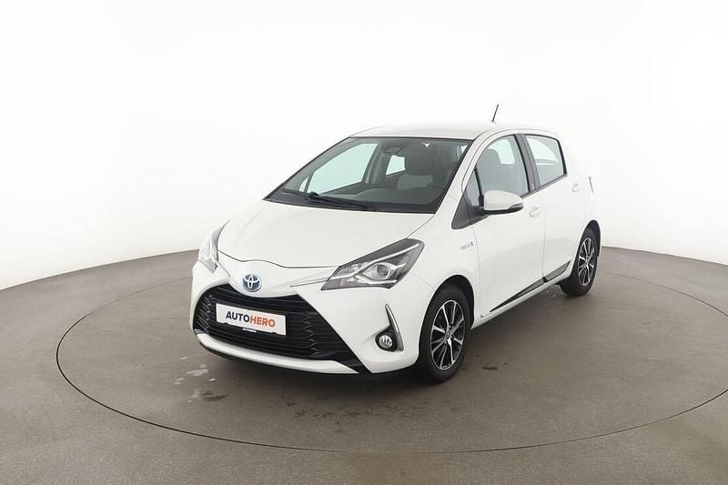 Weiß Gebraucht 2018 Toyota Yaris Team Limousine | 12.770 € (Fairer Preis) - Bild 1/3