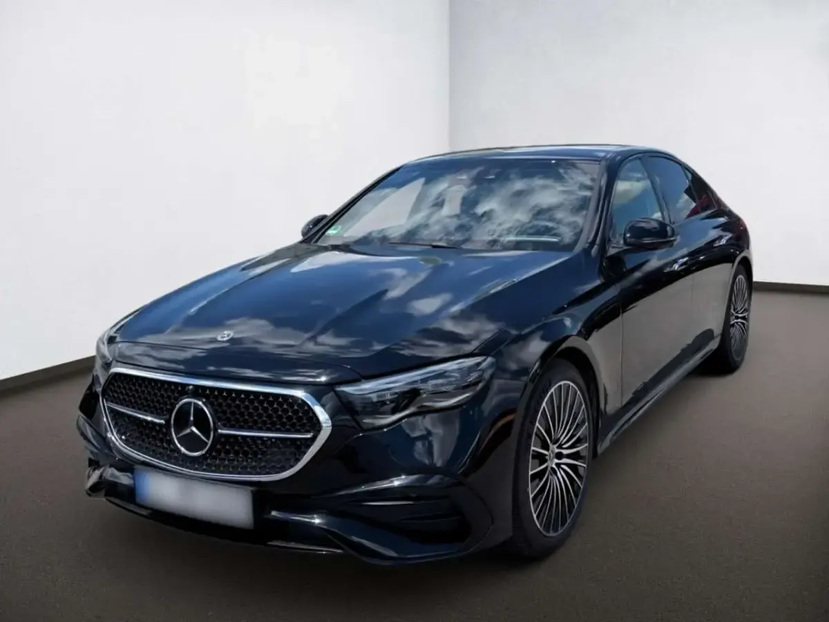 Gebraucht Mercedes E200 AMG 204 PS (150 kW) 2026 Schwarz uni Limousine