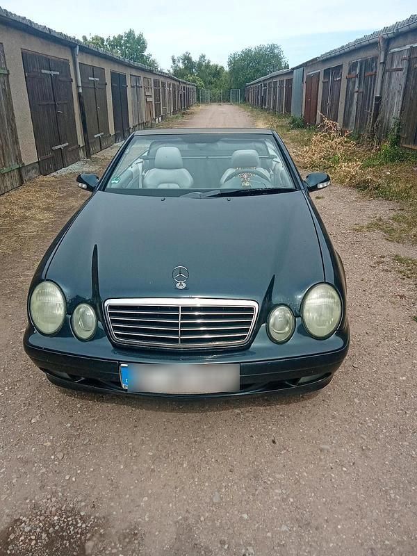 Blau Gebraucht 2000 Mercedes CLK230 Cabrio | 1.999 € (Superpreis) - Bild 1/4