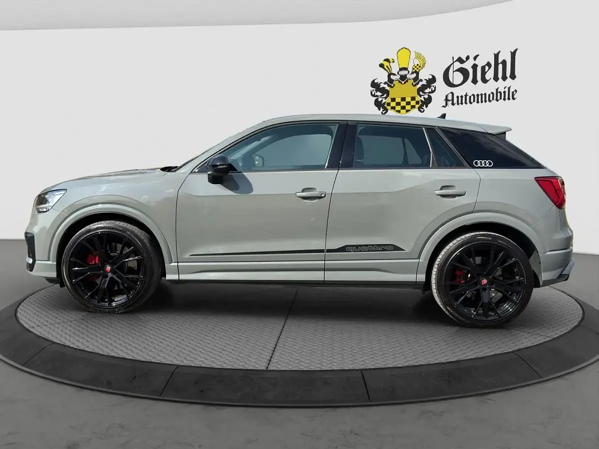 Gebraucht Audi SQ2 Ambiente 300 PS (220 kW) 2019 Grau SUV