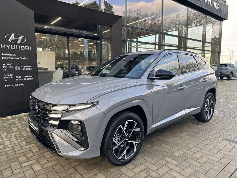 Shadow grey uni Neu 2025 Hyundai Tucson N Line SUV | 45.390 € (Teuer) - Bild 1/4