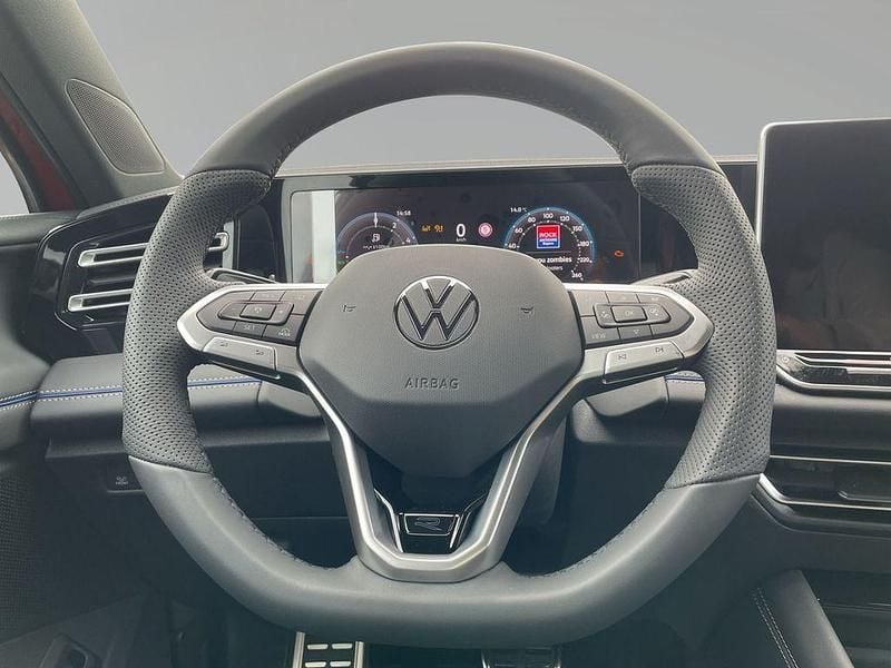 Gebraucht VW Tiguan R-line 177 PS (130 kW) 2025 Rot SUV