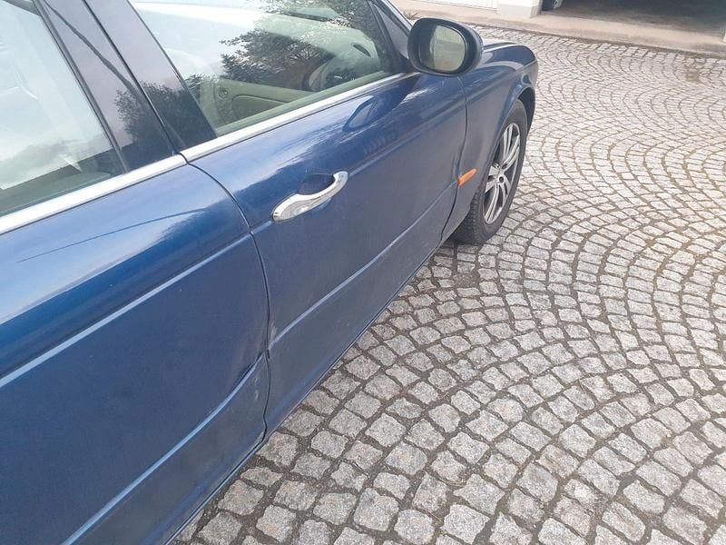 Second-hand Jaguar XJ 2005 Albastru Berlinǎ