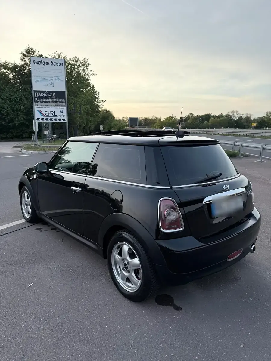 Gebraucht Mini Cooper D 109 PS (80 kW) 2009 Schwarz Kleinwagen