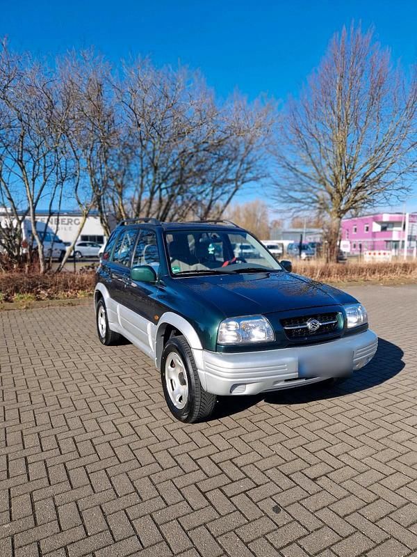 Gebraucht Suzuki Grand Vitara 144 PS (105 kW) 1999 Grün SUV